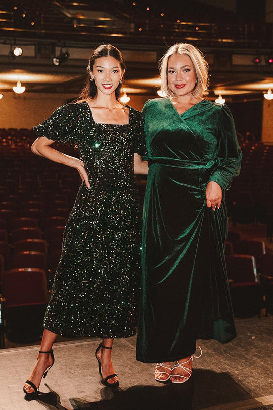 Andie Dress in Emerald Velvet