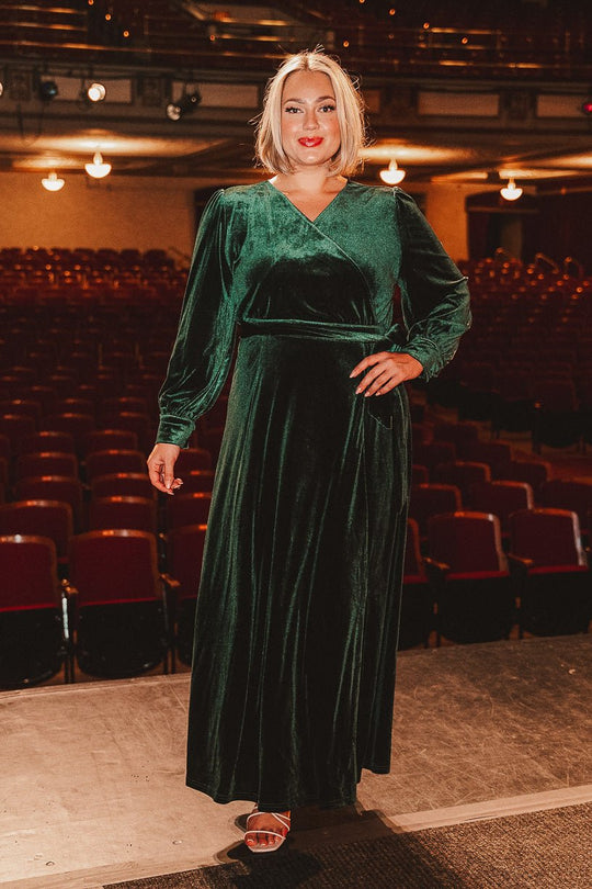 Andie Dress in Emerald Velvet