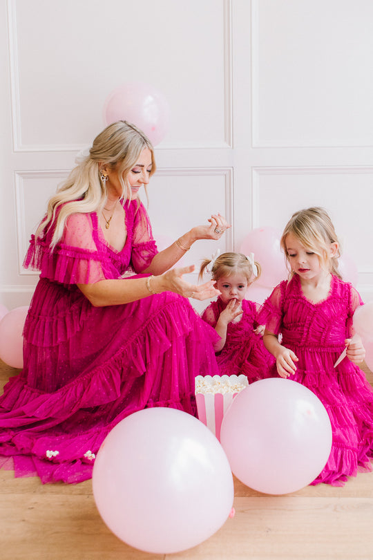 Mini Whimsical Dress with Sweetheart-Neck in Fuchsia